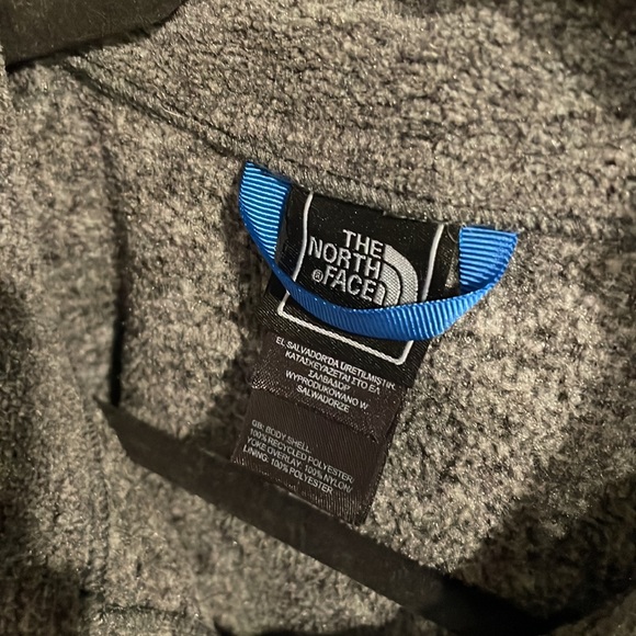 The North Face boys/youth jacket, Size XL - Picture 6 of 11